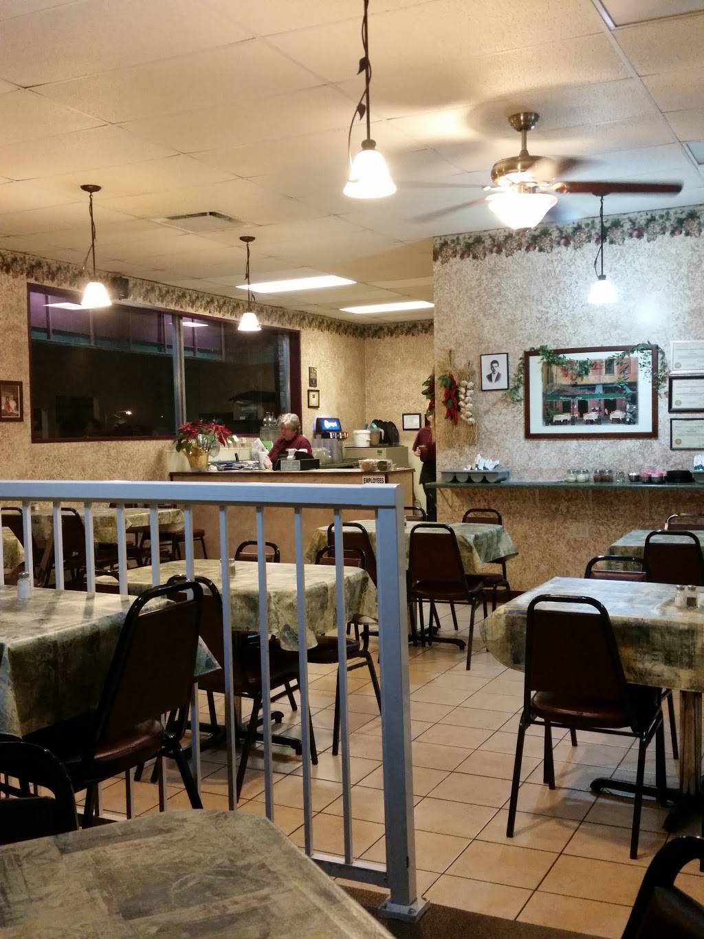 Frances Pizza | restaurant | 713 N 7th St, Riverton, IL 62561, USA | 2176298880 OR +1 217-629-8880