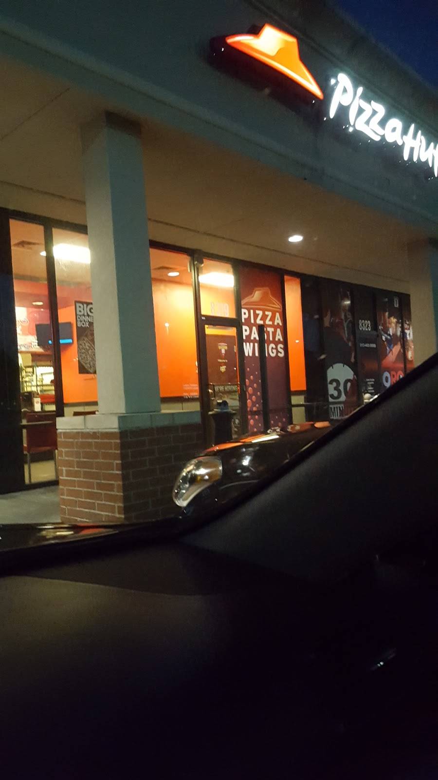 Pizza Hut | meal delivery | 8319 W 135th St, Overland Park, KS 66223, USA | 9134027280 OR +1 913-402-7280