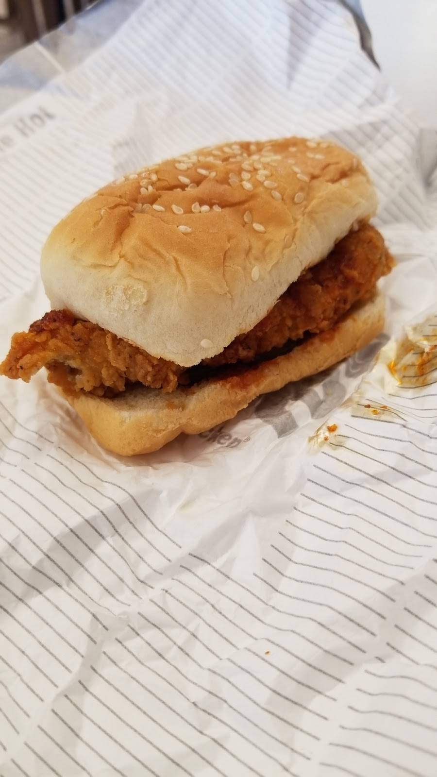 KFC | restaurant | 6494 Brandt Pike, Huber Heights, OH 45424, USA | 9372335205 OR +1 937-233-5205