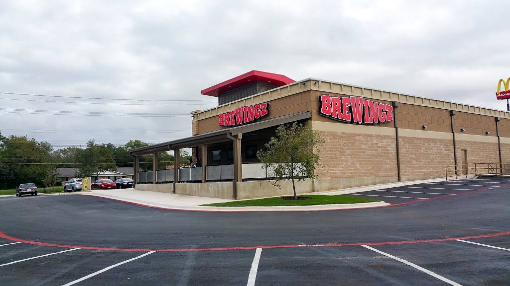BreWingZ Restaurant and Bar | restaurant | 5630 Walzem Rd, San Antonio, TX 78218, USA | 2106539365 OR +1 210-653-9365