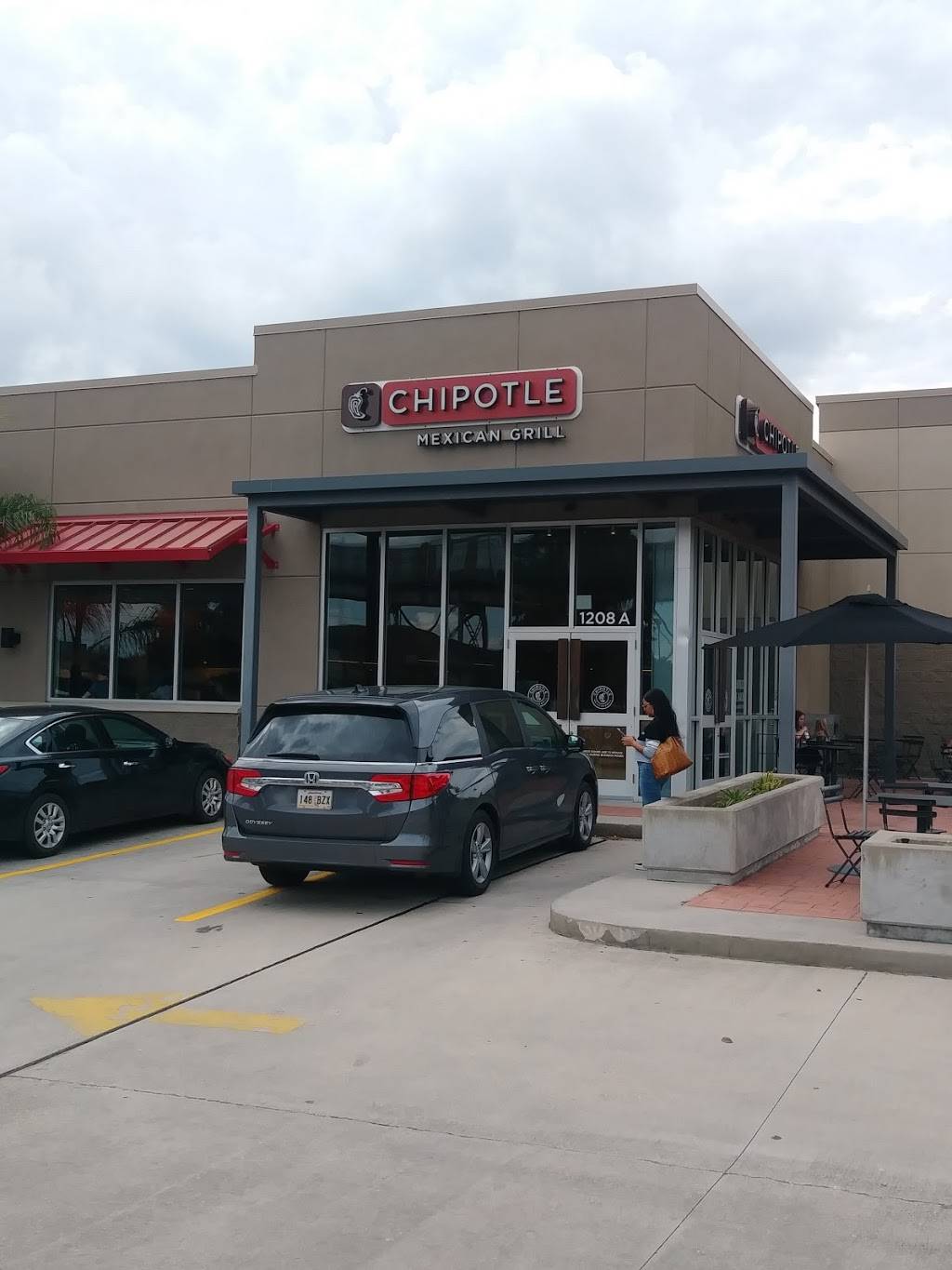 Chipotle Mexican Grill | restaurant | 1208 S Clearview Pkwy Ste A, Harahan, LA 70123, USA | 5042063978 OR +1 504-206-3978