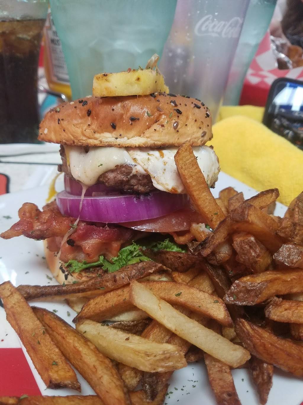 Poky Dot | restaurant | 1111 Fairmont Ave, Fairmont, WV 26554, USA | 3043663271 OR +1 304-366-3271