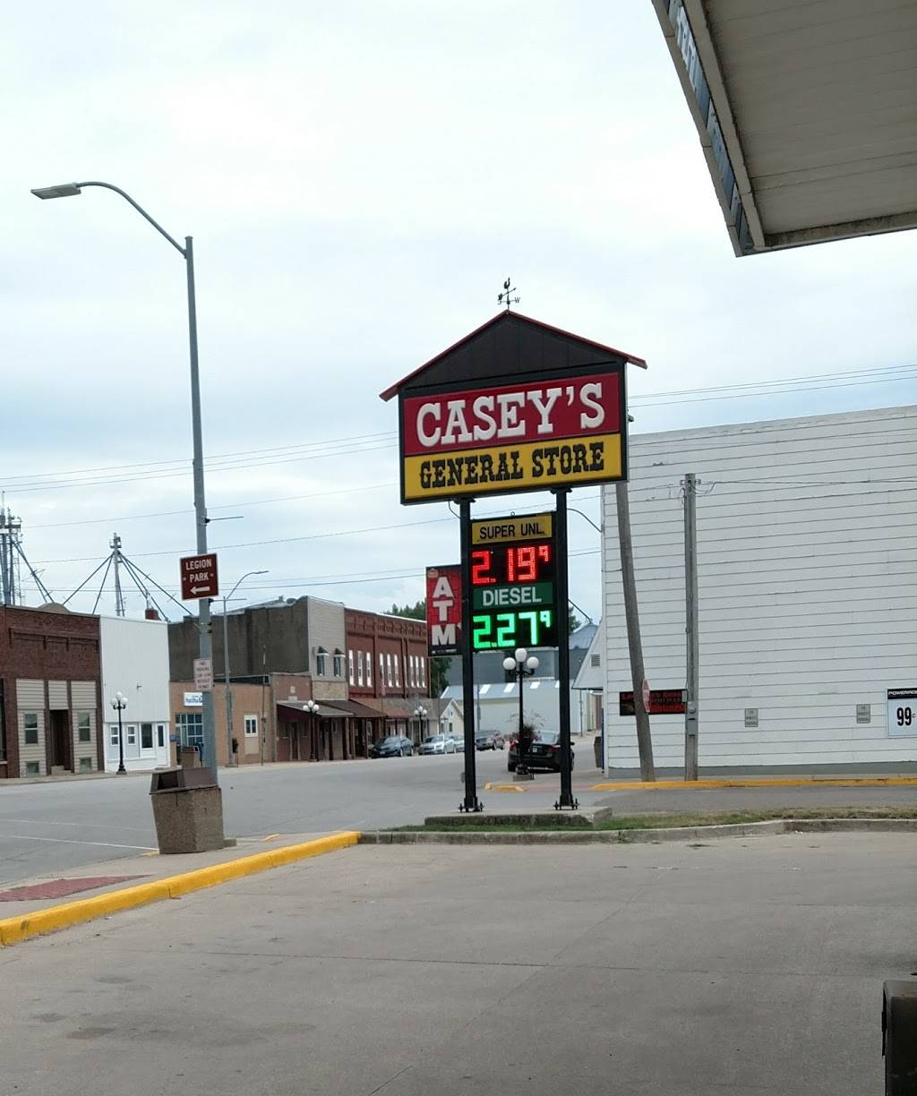 Caseys | meal takeaway | 100 Main St, Maxwell, IA 50161, USA | 5153871164 OR +1 515-387-1164
