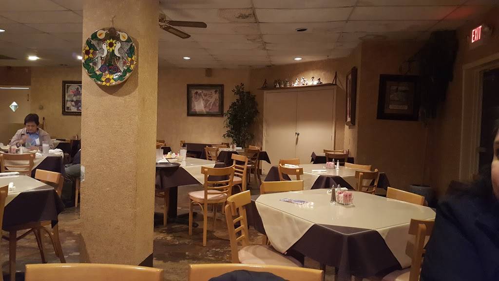 Danielitas Mexican Kitchen | restaurant | 1100 E Pioneer Pkwy, Arlington, TX 76010, USA | 8172741204 OR +1 817-274-1204