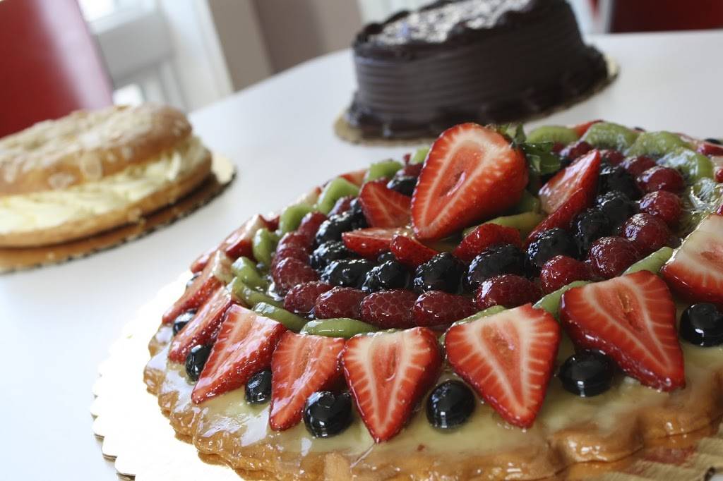 La Maison Blanche Bakery Cafe | cafe | 5420 NY-12, Norwich, NY 13815, USA | 6073369666 OR +1 607-336-9666