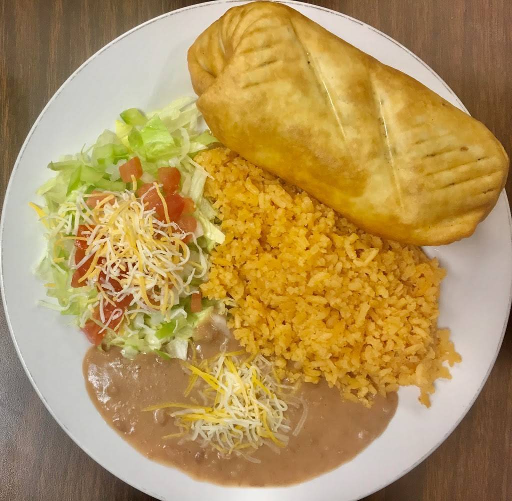 Plaza Family Restaurant | restaurant | 131 W Sunset Dr, Waukesha, WI 53189, USA | 2623494222 OR +1 262-349-4222