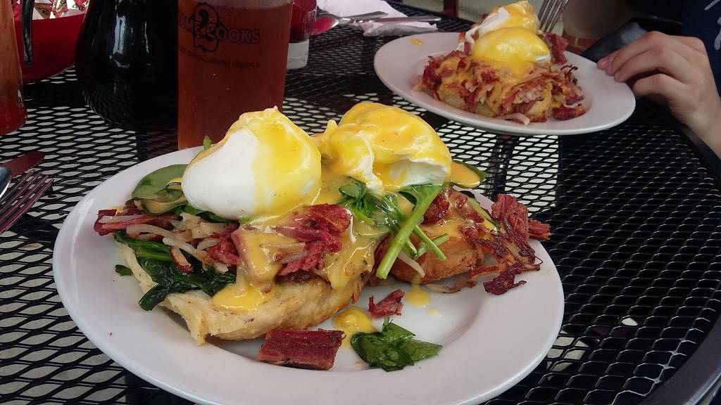 2 Home Cooks | restaurant | 40 Chestnut St, Dover, NH 03820, USA | 6038425463 OR +1 603-842-5463