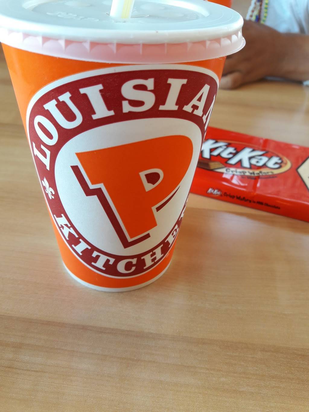 Popeyes Louisiana Kitchen | restaurant | 17555 Hesperian Blvd, San Lorenzo, CA 94580, USA | 5102781783 OR +1 510-278-1783