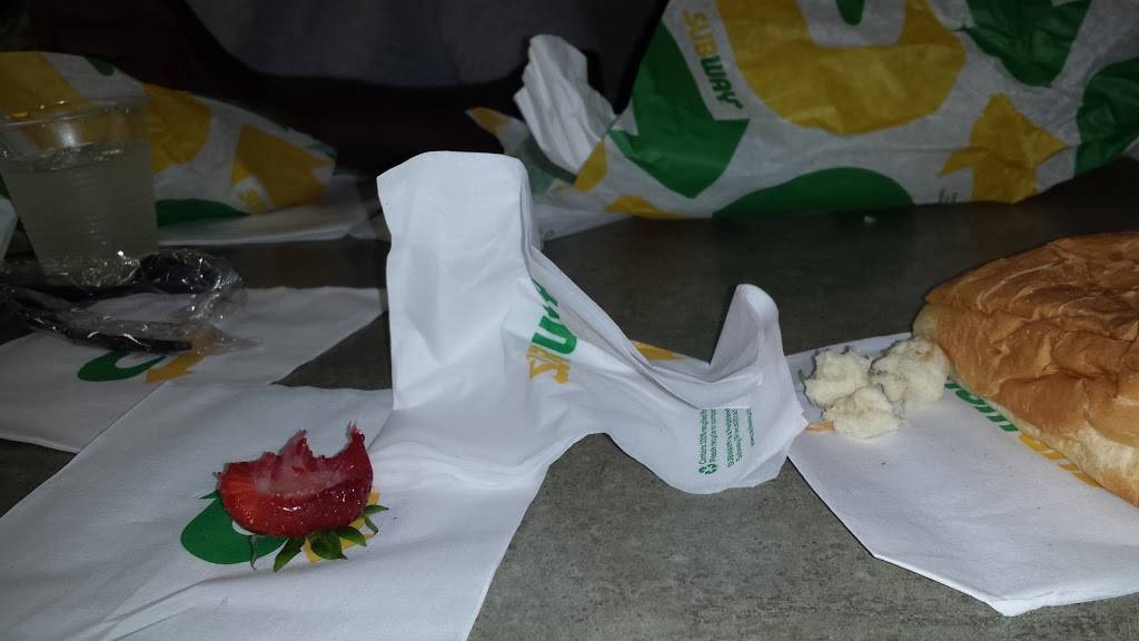 Subway Restaurants | restaurant | 1661 Jungermann Rd, St Peters, MO 63304, USA | 6364478222 OR +1 636-447-8222