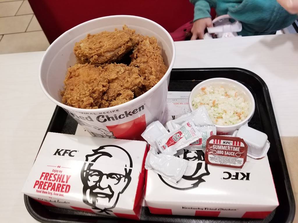 KFC | restaurant | 17 Blanding Blvd, Orange Park, FL 32073, USA | 9042697722 OR +1 904-269-7722