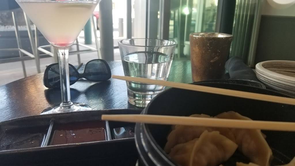 Roly China Fusion | restaurant | 1107 N Palm Canyon Dr, Palm Springs, CA 92262, USA | 7605480041 OR +1 760-548-0041