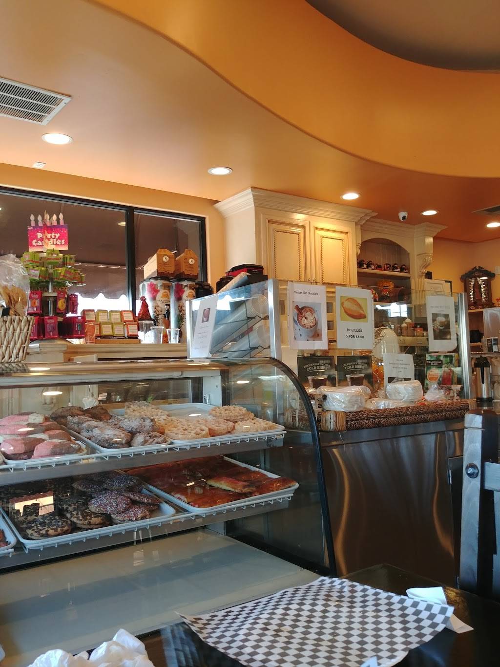 La Mascota Bakery | bakery | 2715 Whittier Blvd, Los Angeles, CA 90023, USA | 3232635513 OR +1 323-263-5513