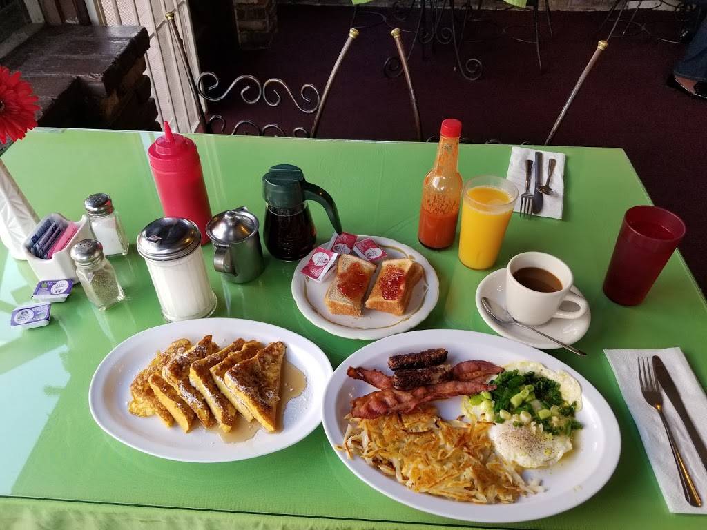 Akis Village Inn | restaurant | 3710 W Martin Luther King Jr Blvd, Los Angeles, CA 90008, USA | 3232942440 OR +1 323-294-2440