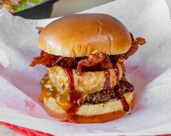 Village Burger | restaurant | 800 Forrest St NW, Atlanta, GA 30318, USA | 6783632355 OR +1 678-363-2355