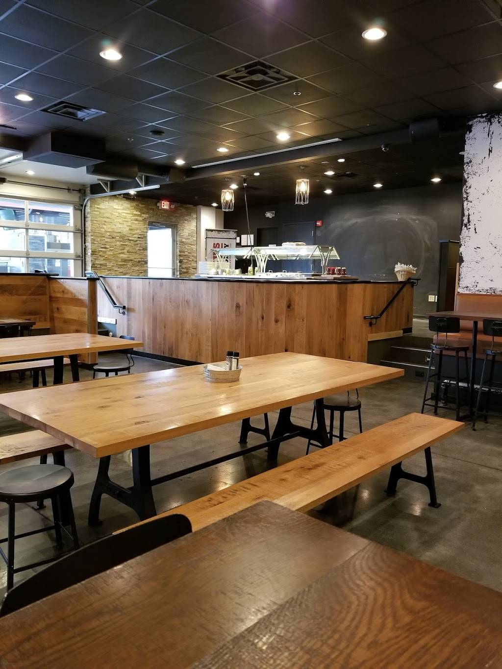 Shortys Back 40 | restaurant | 5215 Monroe St, Toledo, OH 43623, USA | 4197247901 OR +1 419-724-7901