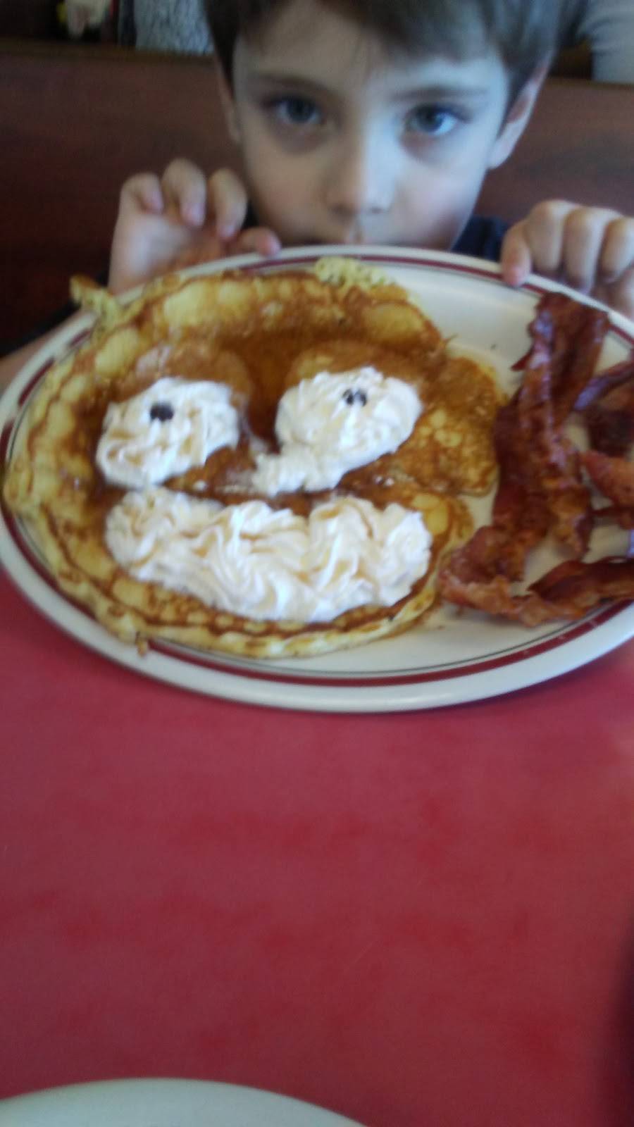 Huddle House | restaurant | 218 N Ron McNair Blvd, Lake City, SC 29560, USA | 8433945195 OR +1 843-394-5195