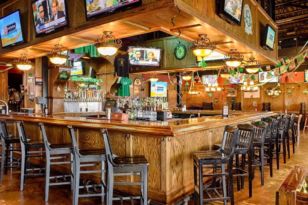 J. McCroskeys Irish Pub & Grill | restaurant | 1423 29th Ave Dr NE, Hickory, NC 28601, USA | 8288553555 OR +1 828-855-3555