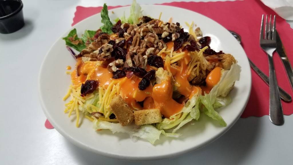 Howies Diner | restaurant | 1049 E Eads Pkwy, Lawrenceburg, IN 47025, USA | 8125370313 OR +1 812-537-0313