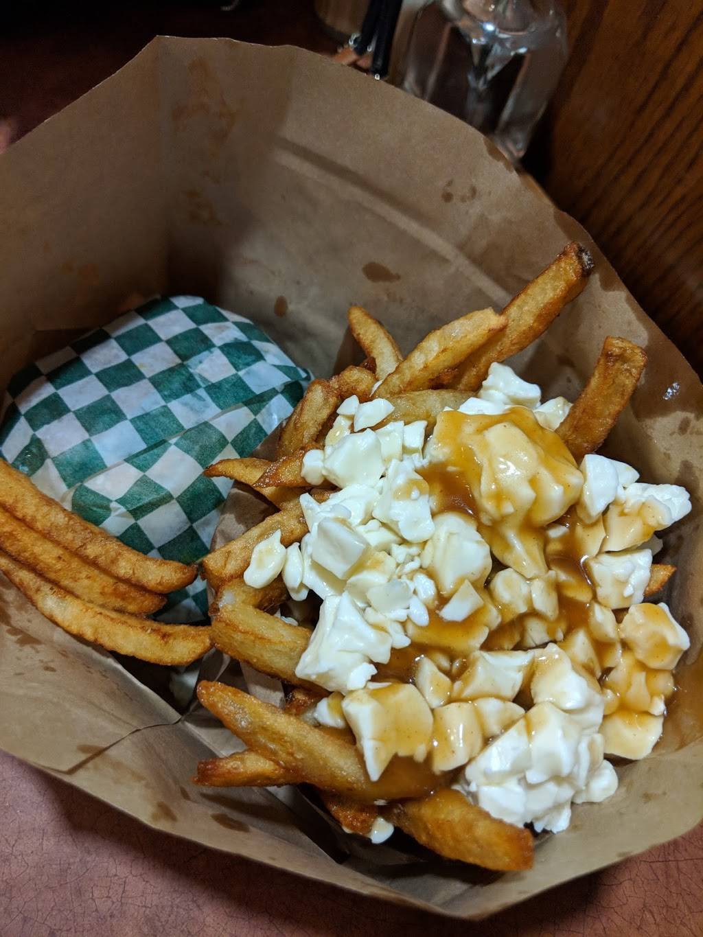 Restaurant Labelle | restaurant | 384 Rue Principale, Lachute, QC J8H 1Y2, Canada | 4505628230 OR +1 450-562-8230