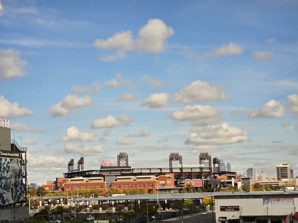 Stadium Grill by Oogies | restaurant | 3839 S Darien St, Philadelphia, PA 19148, USA | 2153362000 OR +1 215-336-2000