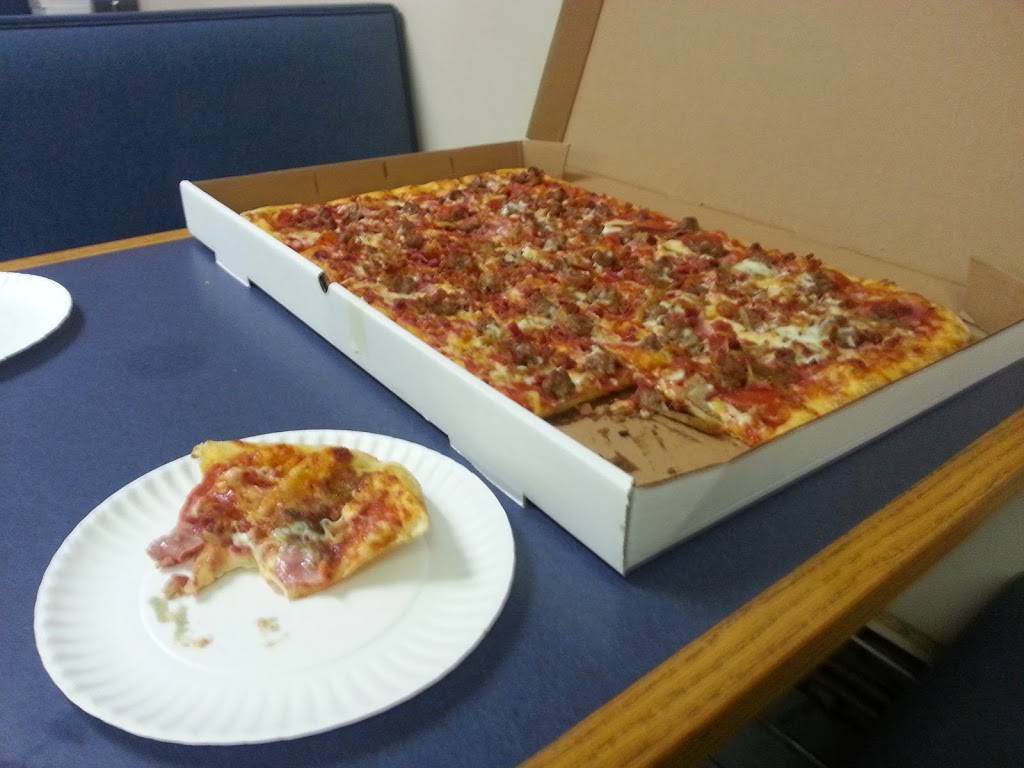 Auroras Pizzeria | restaurant | 1720 Westover Rd, Chicopee, MA 01020, USA | 4135933222 OR +1 413-593-3222