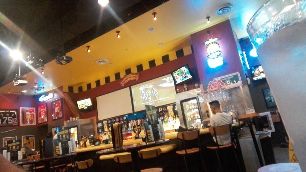 Buffalo Wild Wings | restaurant | 3712 Dublin Blvd, Dublin, CA 94568, USA | 9253610447 OR +1 925-361-0447