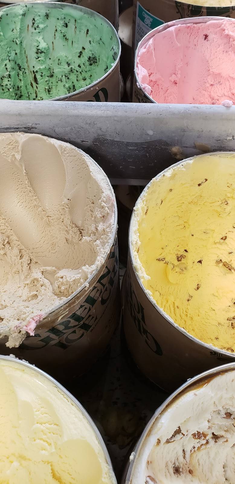 Sarah Jeans Ice Cream | restaurant | 109 N Park Square, Marietta, GA 30060, USA | 7704245179 OR +1 770-424-5179