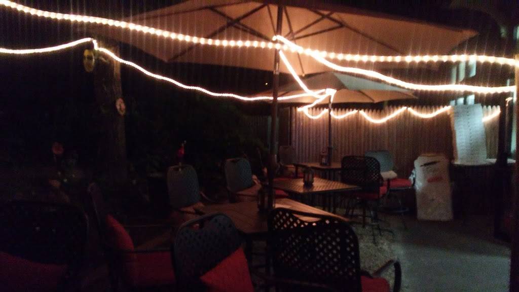 Ryders Wings & Things | restaurant | 283 Springs Fireplace Rd, East Hampton, NY 11937, USA | 6313292500 OR +1 631-329-2500