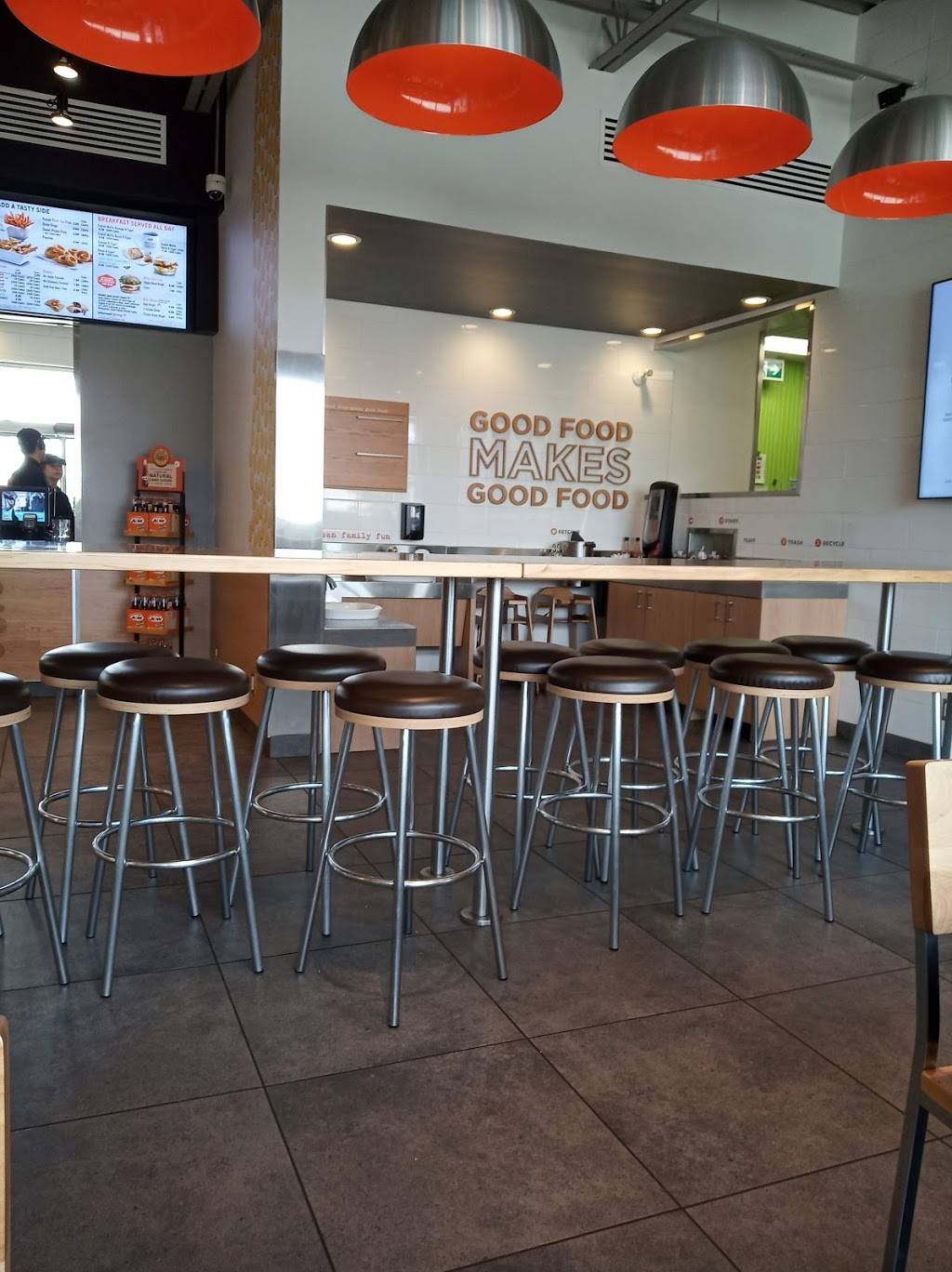 A&W Canada | restaurant | 10909 Yonge St, Richmond Hill, ON L4C 3E3, Canada | 9058839915 OR +1 905-883-9915