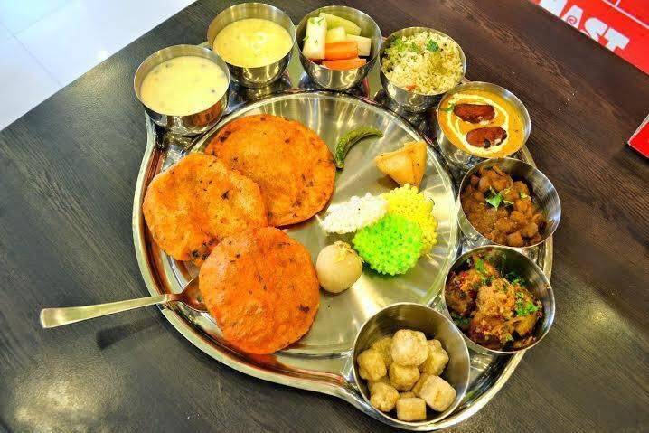 Sonals Kitchen Indian Vegetarian Restaurant | restaurant | 3741 Pamela Rae Dr, Louisville, KY 40241, USA | 7178236217 OR +1 717-823-6217