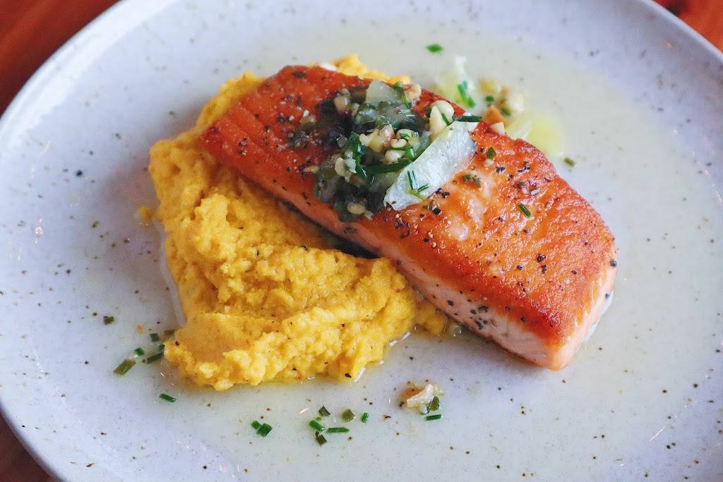 Retreat Gastropub | restaurant | 6 N Sarah St, St. Louis, MO 63108, USA | 3142614497 OR +1 314-261-4497