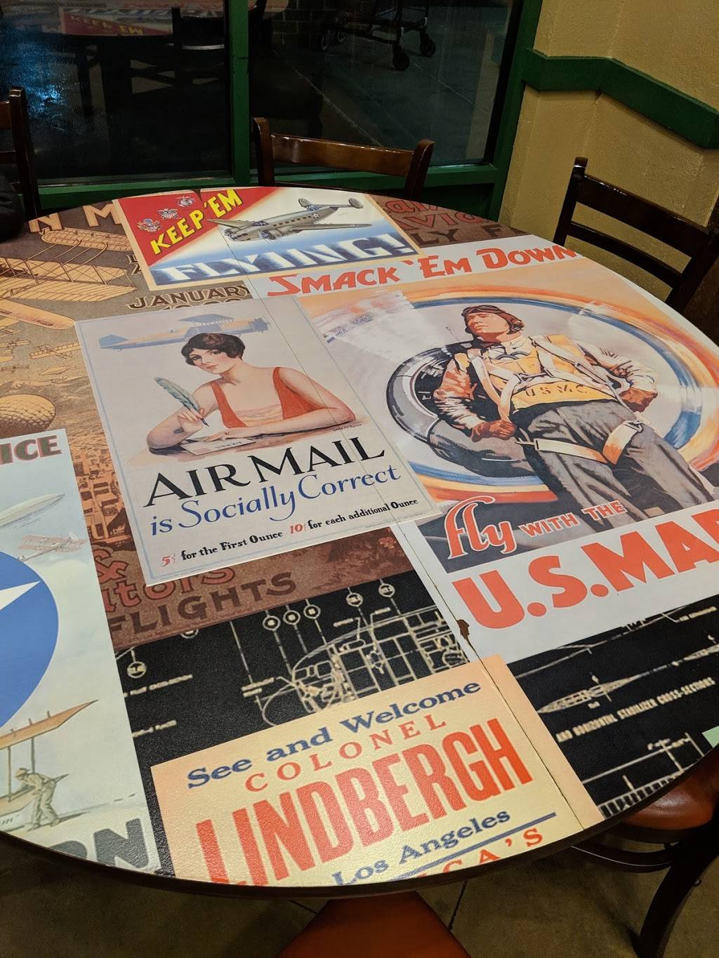 Wingstop | restaurant | 20201 Goshen Rd, Gaithersburg, MD 20879, USA | 3019779464 OR +1 301-977-9464