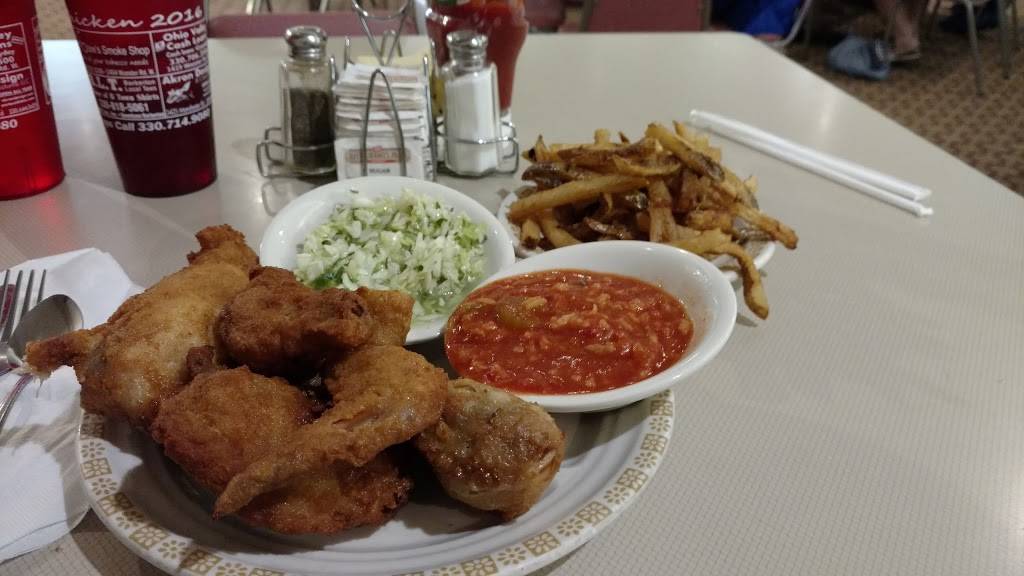 Village Inn Chicken | restaurant | 4444 S Cleveland Massillon Rd, Norton, OH 44203, USA | 3308254553 OR +1 330-825-4553
