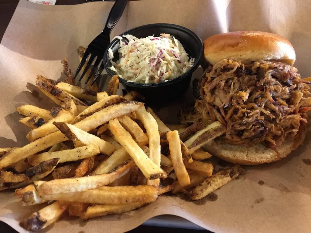 MISSION BBQ | restaurant | 1530 N Green River Rd, Evansville, IN 47715, USA | 8122130200 OR +1 812-213-0200