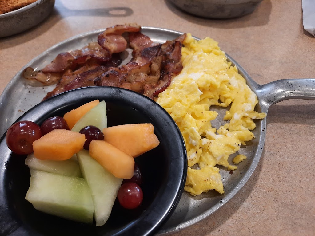 Iron Skillet | restaurant | 1855 W Curtis St, Laramie, WY 82070, USA | 3077456480 OR +1 307-745-6480