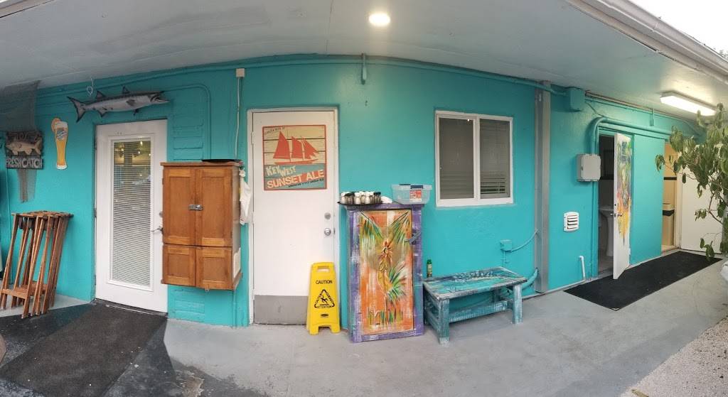 Lazy Lobster Seafood Restaurant | restaurant | 102770 Overseas Hwy, Key Largo, FL 33037, USA | 3054510565 OR +1 305-451-0565