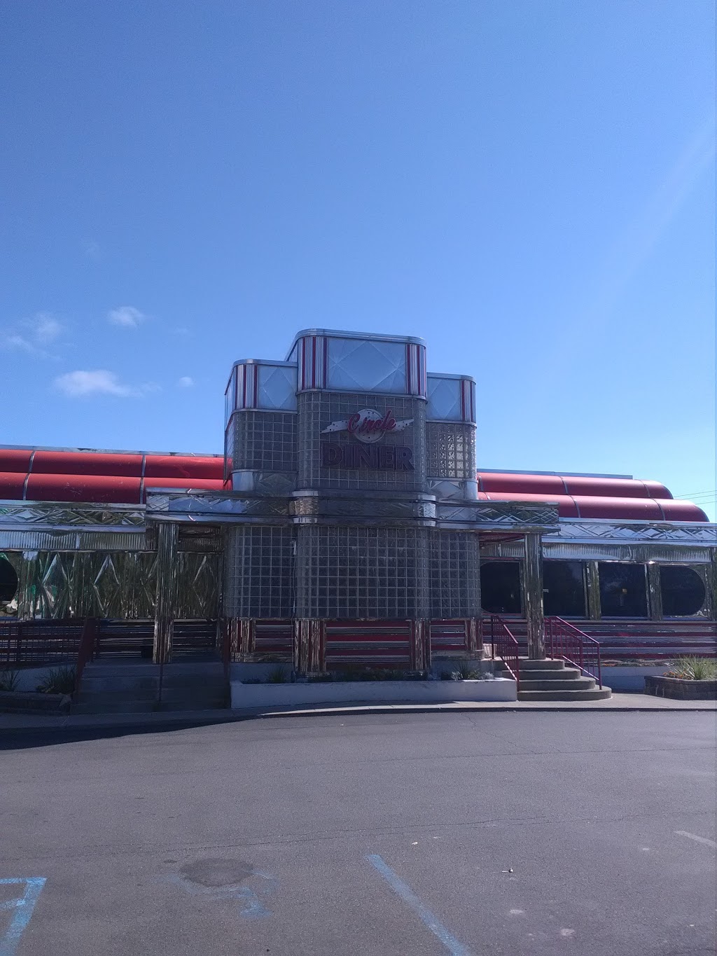 Circle Diner | restaurant | 813 Loudon Rd, Latham, NY 12110, USA | 5187853324 OR +1 518-785-3324