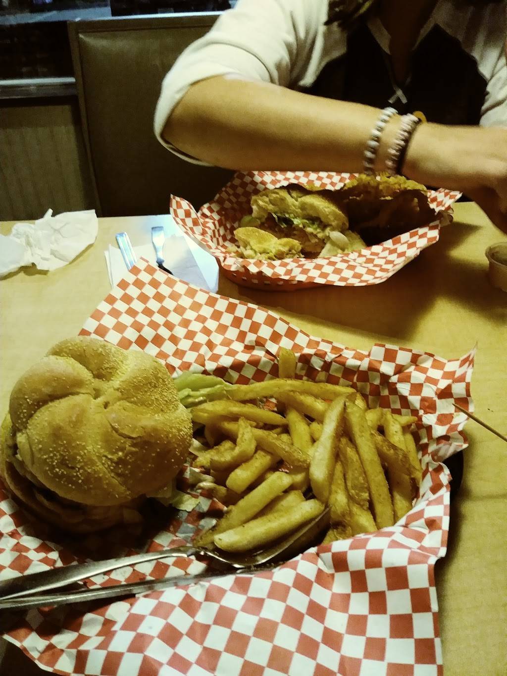 Ginos | restaurant | 7598 Ritchie Hwy, Glen Burnie, MD 21061, USA | 4107684730 OR +1 410-768-4730