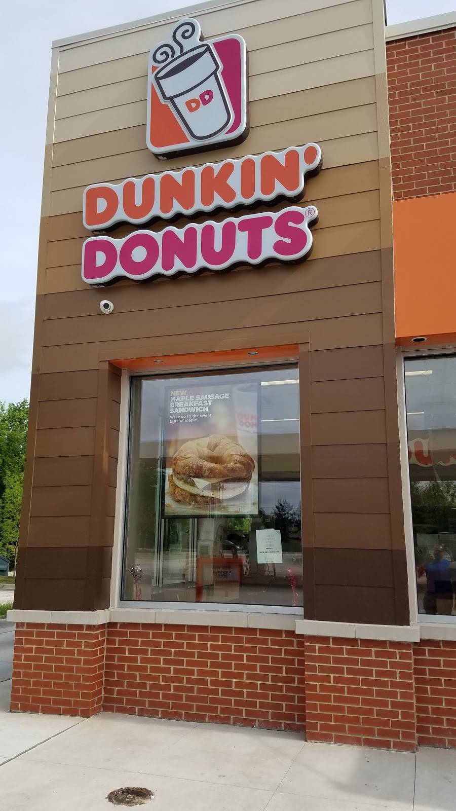Dunkin | cafe | 350 N Hunt Club Rd, Gurnee, IL 60031, USA | 8476729264 OR +1 847-672-9264