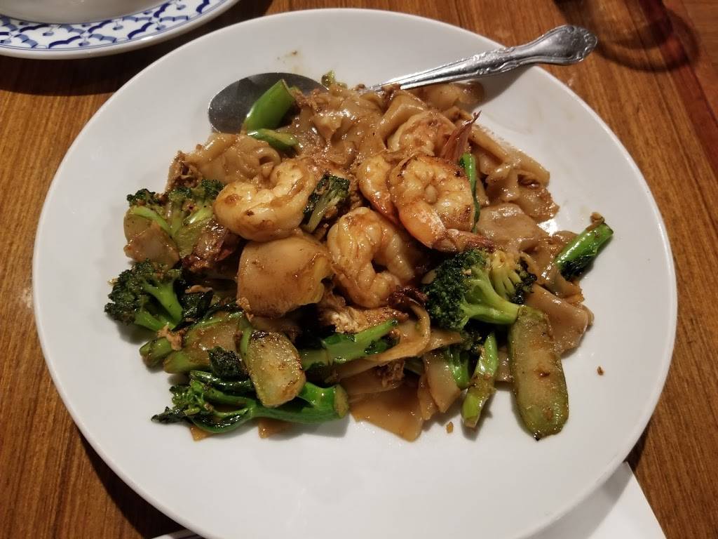 Thai Ginger | restaurant | 4512 Klahanie Dr SE, Sammamish, WA 98029, USA | 4253698233 OR +1 425-369-8233