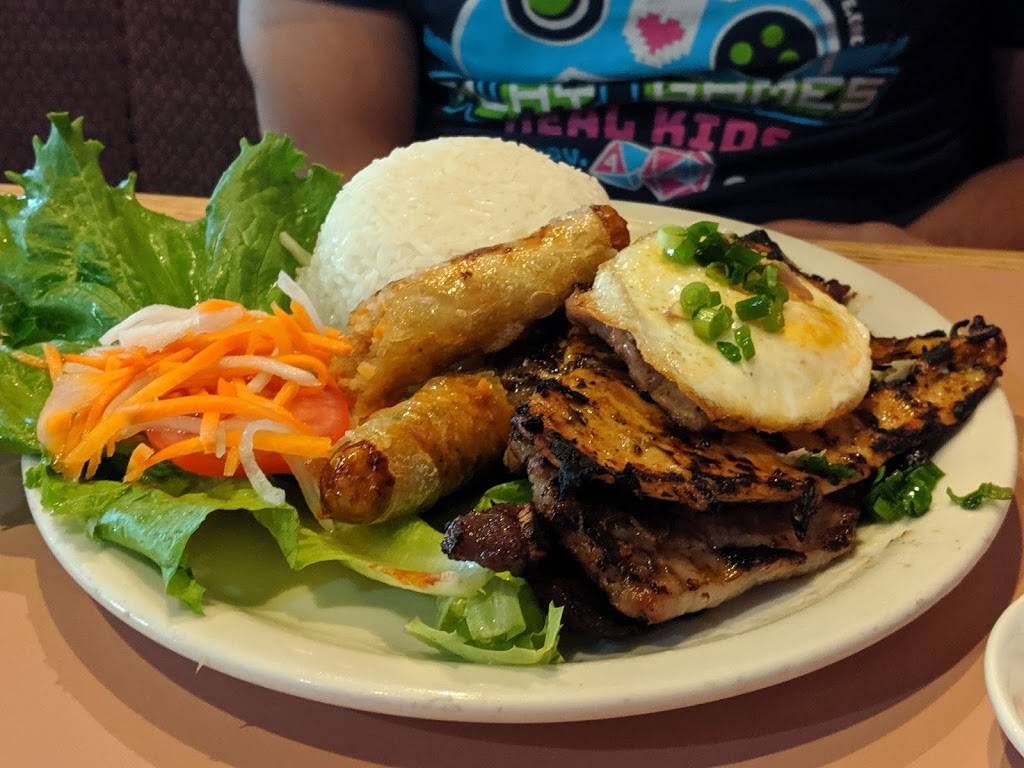 Pho 777 | restaurant | 562 S Chambers Rd, Aurora, CO 80017, USA | 3033692220 OR +1 303-369-2220