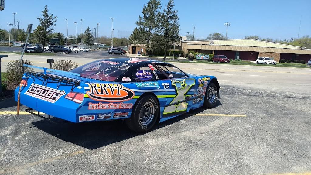 Neighbors Bar & Gaming | restaurant | 7745 Forest Hills Rd, Loves Park, IL 61111, USA | 8153159632 OR +1 815-315-9632