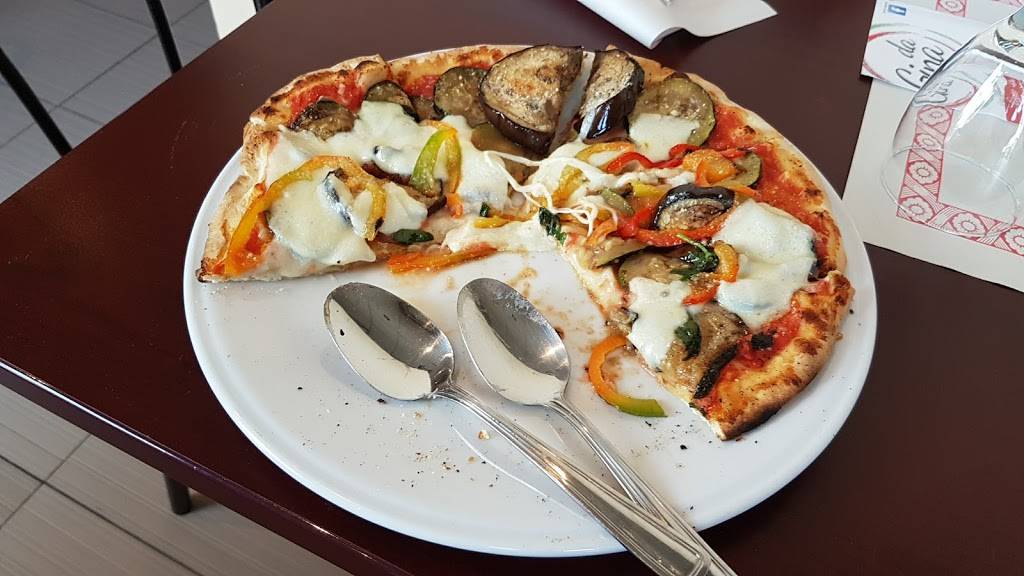 Da Gina | restaurant | 4910 Boulevard des Laurentides, Laval, QC H7K 2J5, Canada | 4509377777 OR +1 450-937-7777