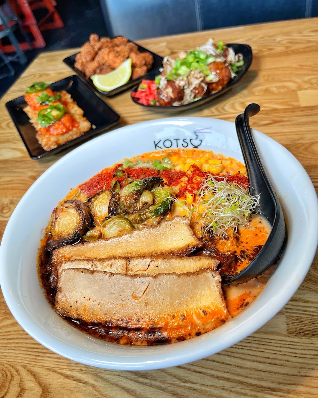 Kotsu Ramen & Gyoza | restaurant | 13764 Foothill Blvd, Sylmar, CA 91342, USA | 8186390407 OR +1 818-639-0407