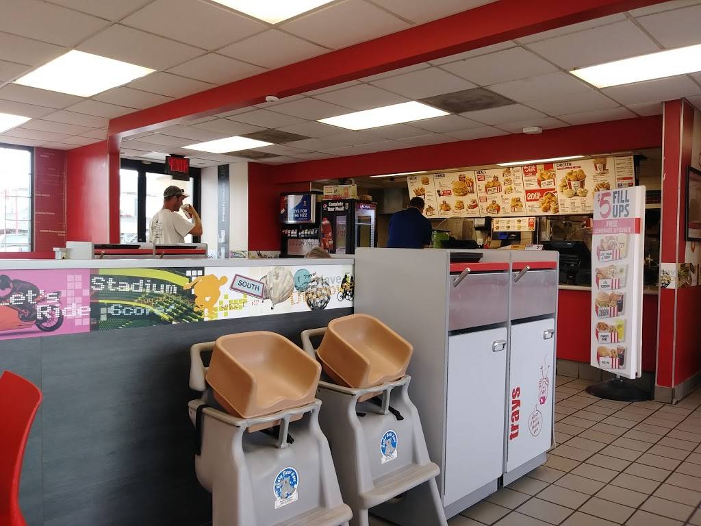 KFC | restaurant | 1812 NW Topeka Blvd, Topeka, KS 66608, USA | 7853548888 OR +1 785-354-8888