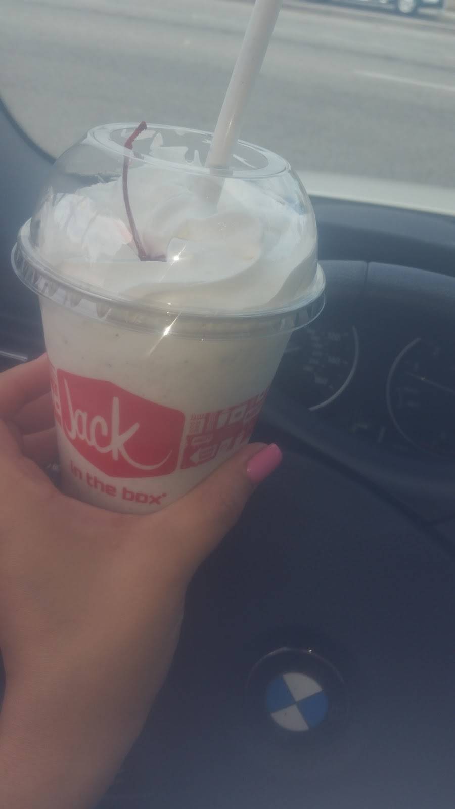 Jack in the Box | restaurant | 23813 S Avalon Blvd, Carson, CA 90745, USA | 3108302621 OR +1 310-830-2621