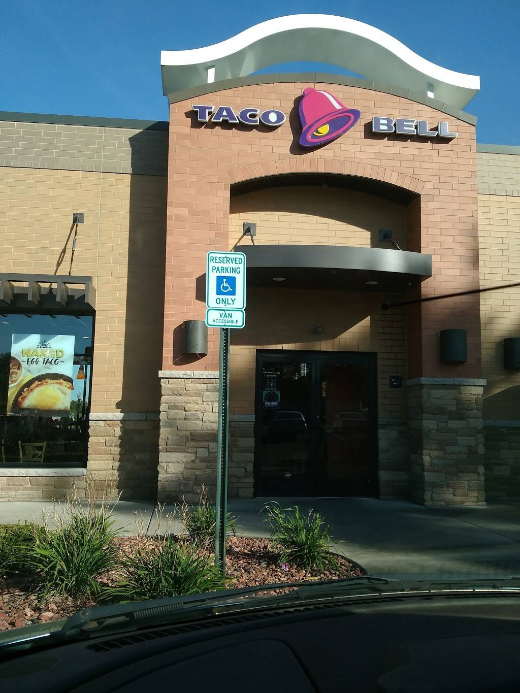 Taco Bell | meal takeaway | 1045 W Nine Mile Rd, Ferndale, MI 48220, USA | 2485422898 OR +1 248-542-2898