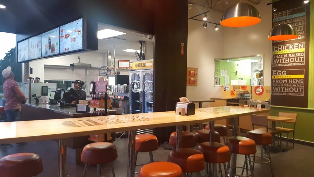 A&W Canada | restaurant | 1636 Highway 15, RR2, Kingston, ON K7L 5H6, Canada | 6135448221 OR +1 613-544-8221