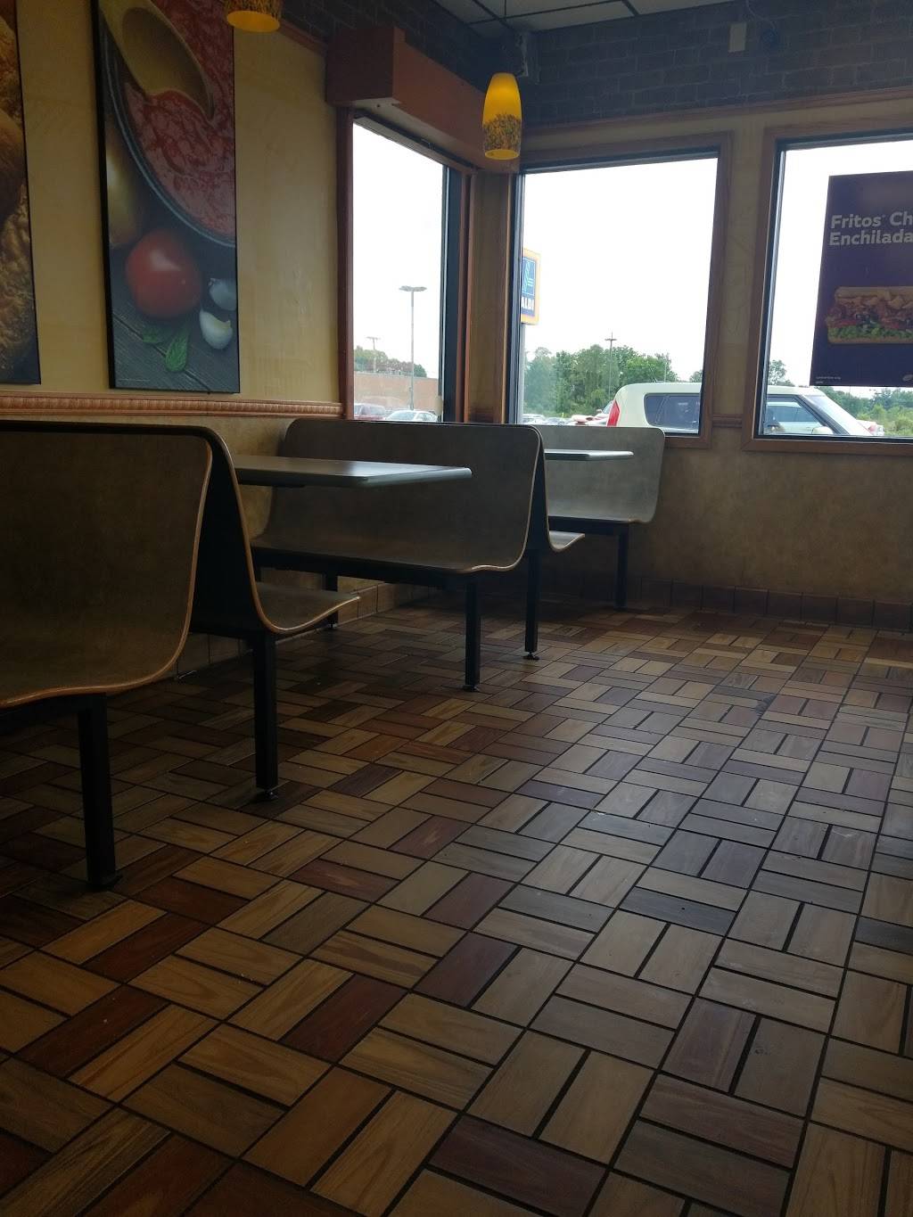 Subway | restaurant | 135 E Ireland Rd, South Bend, IN 46614, USA | 5742998306 OR +1 574-299-8306