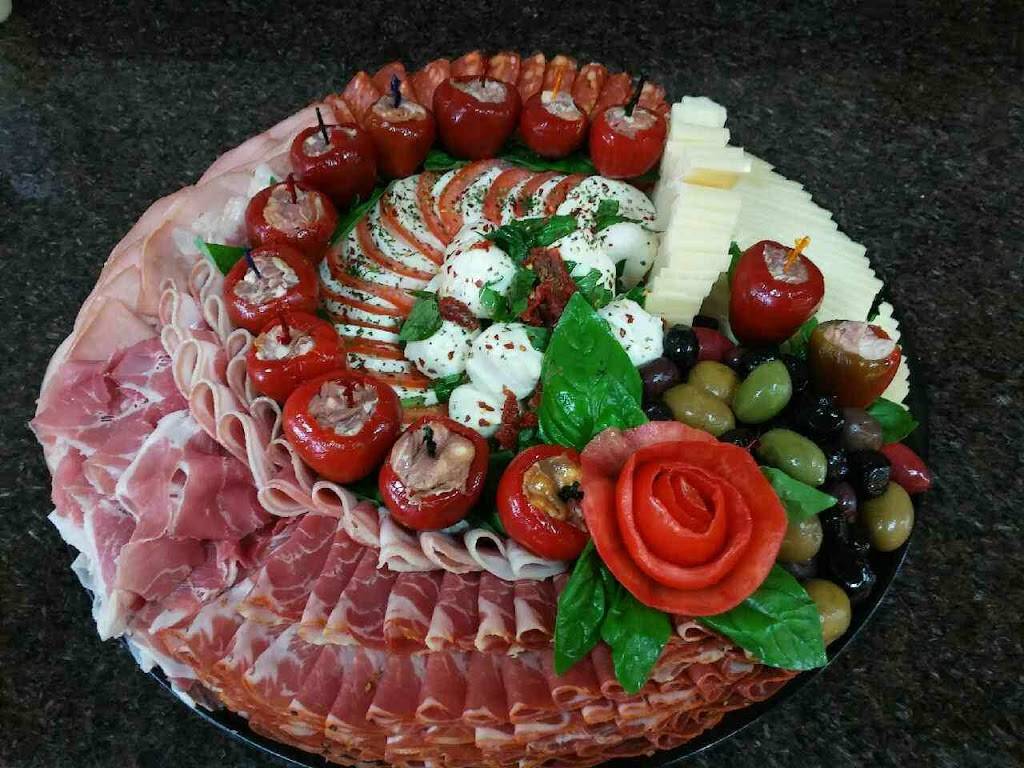 La Favorita Gourmet Catering | restaurant | 60 Main St, East Rockaway, NY 11518, USA | 5165991575 OR +1 516-599-1575